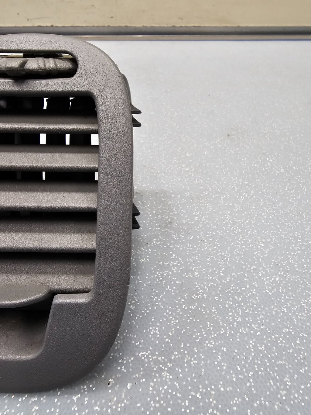 🔥04-07 Malibu Dash A/C Conditioner Heater Filter Air Vent Right/left Gray OEM