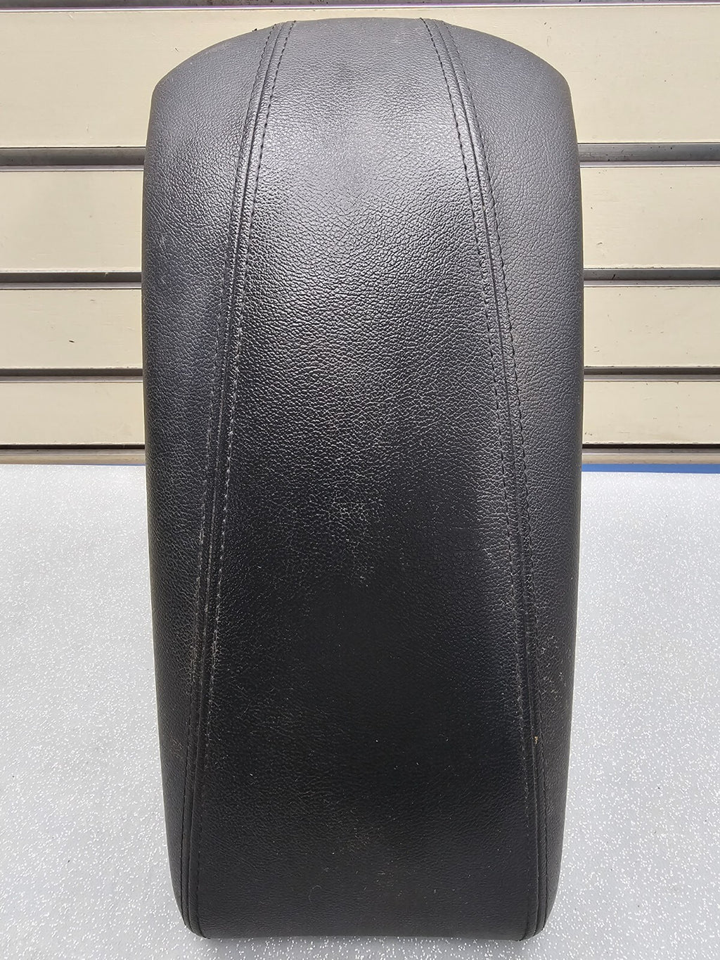 🔥11-14 HYUNDAI SONATA FRONT CENTER CONSOLE ARM REST LID COVER TOP PAD Black OEM
