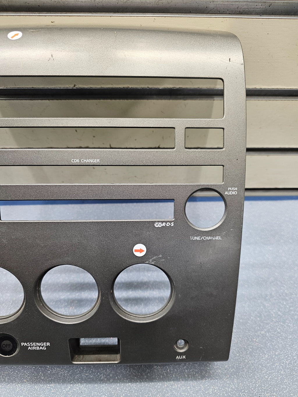 🔥04-07 NISSAN ARMADA TITAN STEREO RADIO DASH PANEL TRIM SURROUND BEZEL GRAY OEM