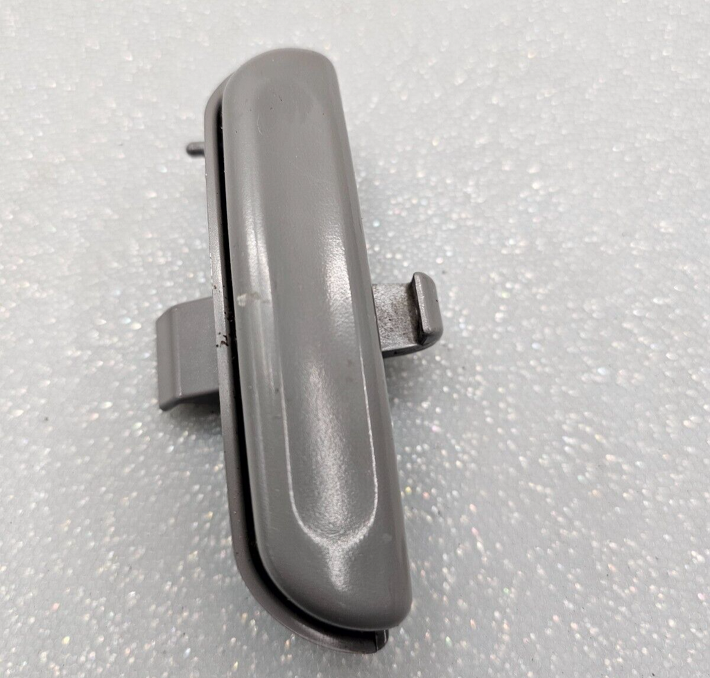 02-08TOYOTA CAMRY SOLARA LEXUS ES330 FRONT CENTER CONSOLE LID ARMREST LATCH GRAY