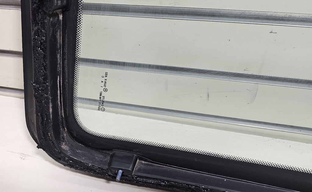 92-96 FORD F-150 F-250 F-350 Rear Side RH Window Passenger Quarter Glass Fits