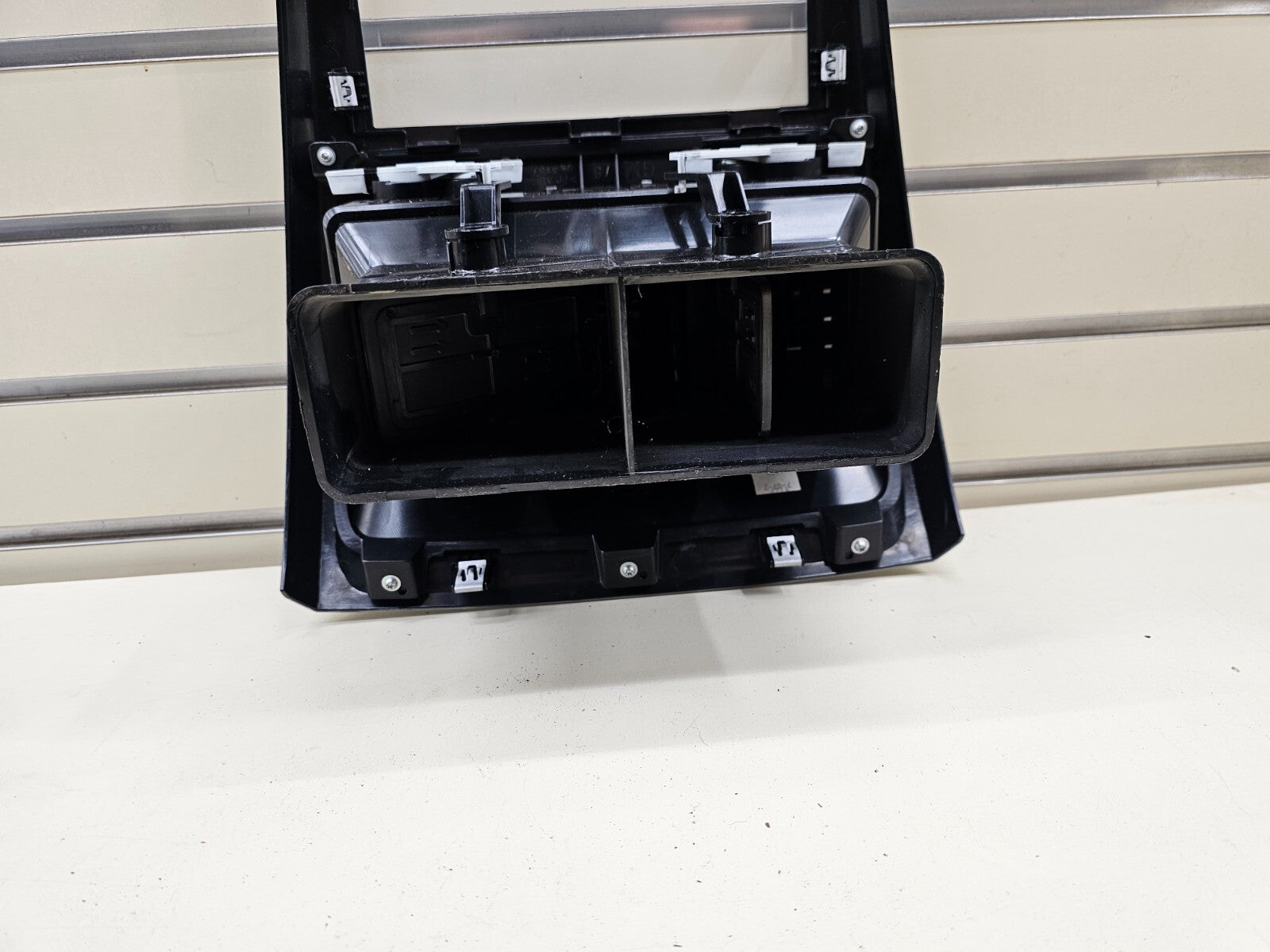 🔥07-12 GMC Acadia Center Dash Radio Bezel Climate Control Trim Panel Silver OEM