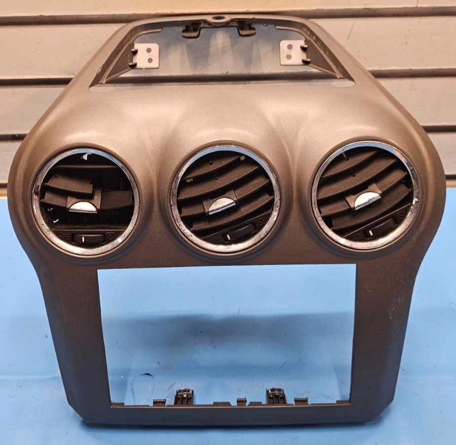 🔥08-10 Saturn Vue Center Dash Radio Stereo Display Bezel Trim Panel DK Gray B31