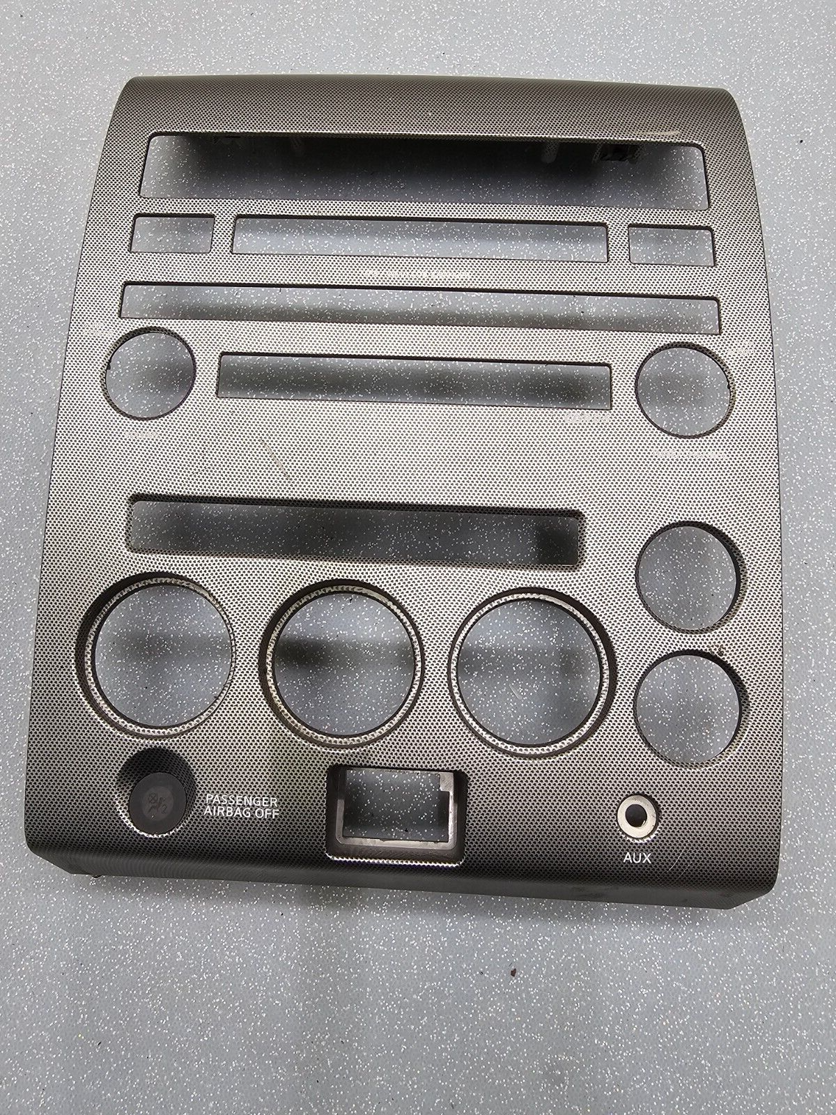 🔥04-07 NISSAN ARMADA TITAN STEREO RADIO DASH PANEL TRIM SURROUND BEZEL GRAY OEM