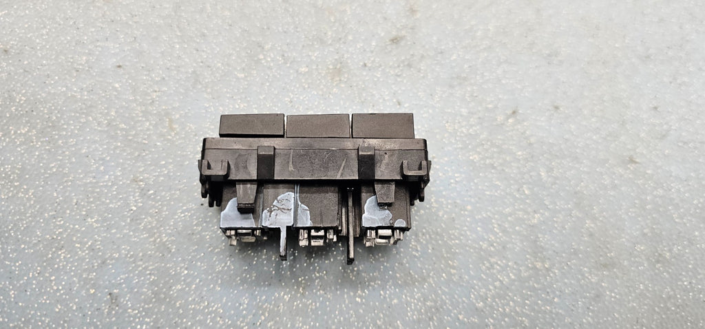 🔥06-09 Suzuki XL-7 Center Traction Information Display Locking Lock Switch