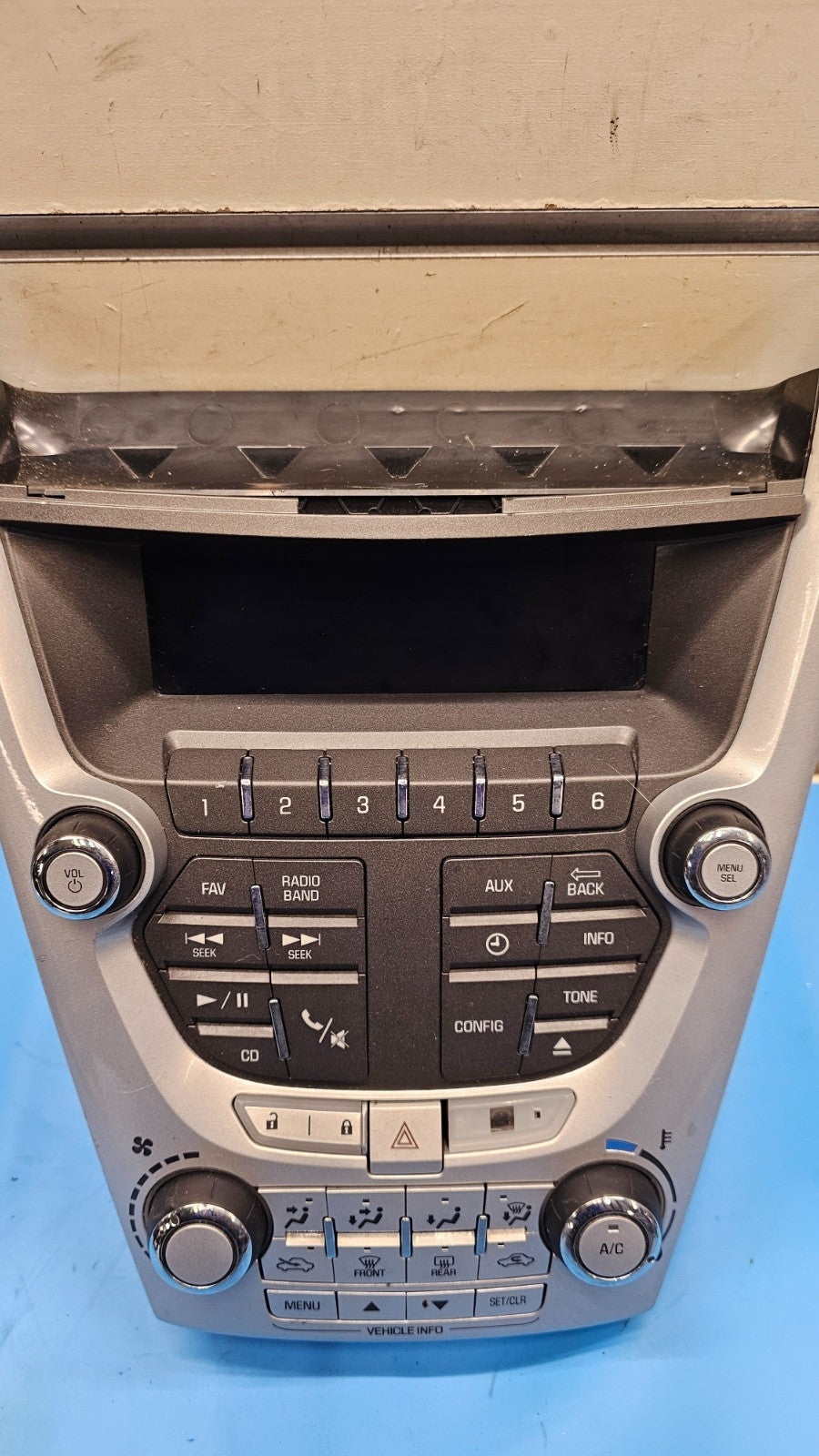 10-11 Equinox Terrain AM FM Radio Stereo Climate Control Trim Panel Bezel SILVER
