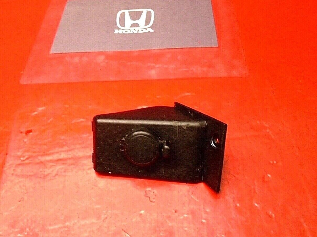 03-07 HONDA ACCORD ARM REST CONSOLE COMPARTMENT STORAGE POWER OUTLET SOCKET BOX