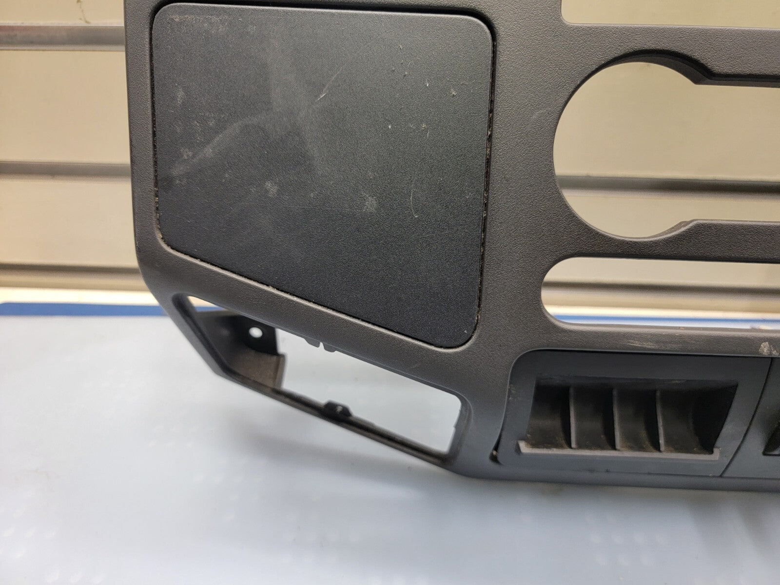 🔥2008-2010 Ford F-250 F-350 Super Duty Radio Dash Bezel Black OEM
