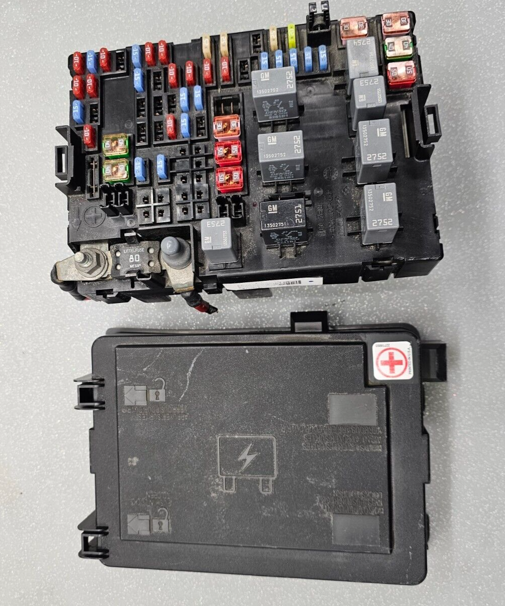 🔥07-09 Equinox Torrent Engine Fuse Relay Box Control Junction Module TIPM Unit