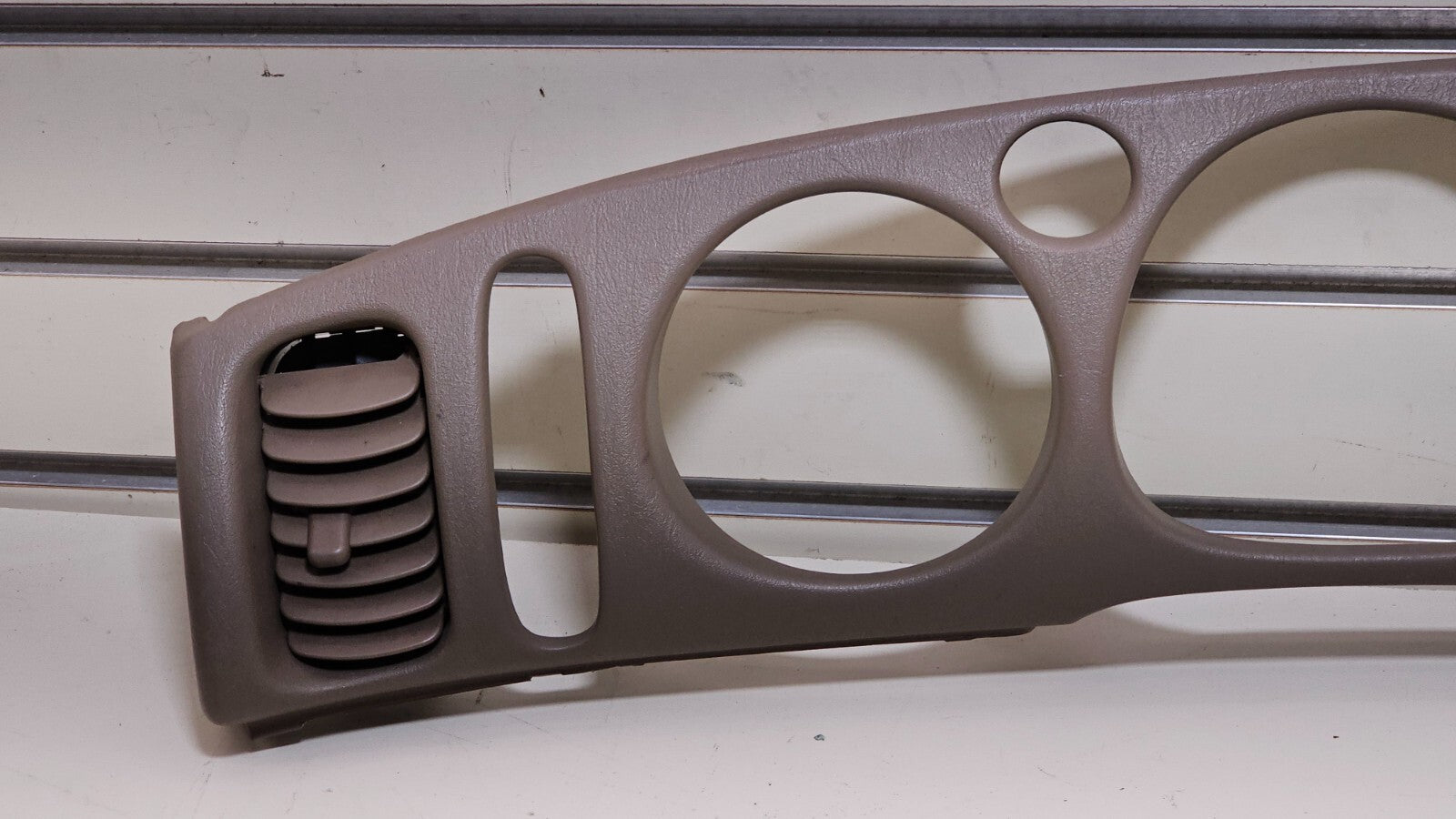 🔥00-05 BUICK LESABRE DASH SPEEDOMETER INSTRUIMENT CLUSTER BEZEL TRIM PANEL TAN