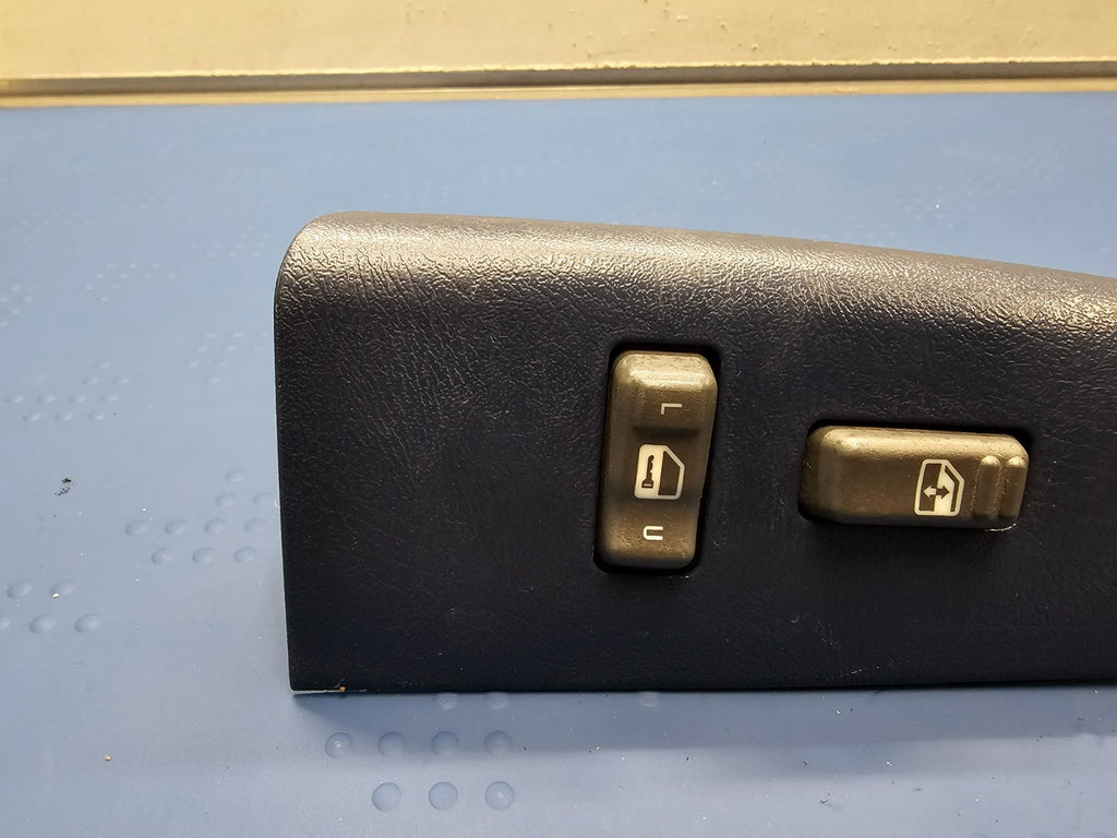 99-02 Silverado SIERRA Front Right Passenger Power Window Switch Lock Black WS3