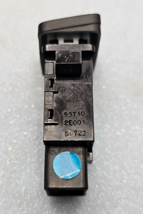 🔥05-06 Hyundai Tucson Rear Defrosted Defroster Heater Control Switch Button
