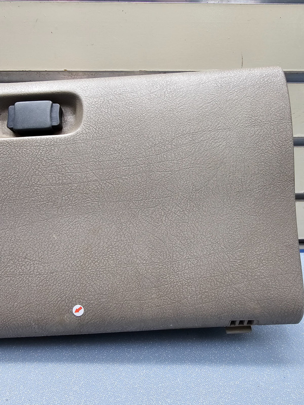🔥1994-1997 Dodge RAM Dash GLOVE BOX Storage Compartment Door Assembly TAN G20