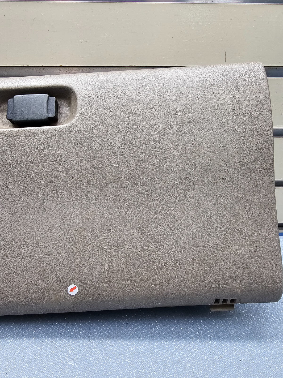 🔥1994-1997 Dodge RAM Dash GLOVE BOX Storage Compartment Door Assembly TAN G20