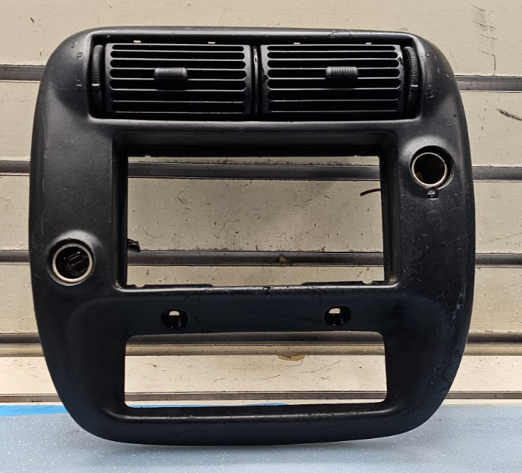 95-10 Ranger Explorer Center Dash Radio Stereo Display Bezel Trim Panel BLACK B2