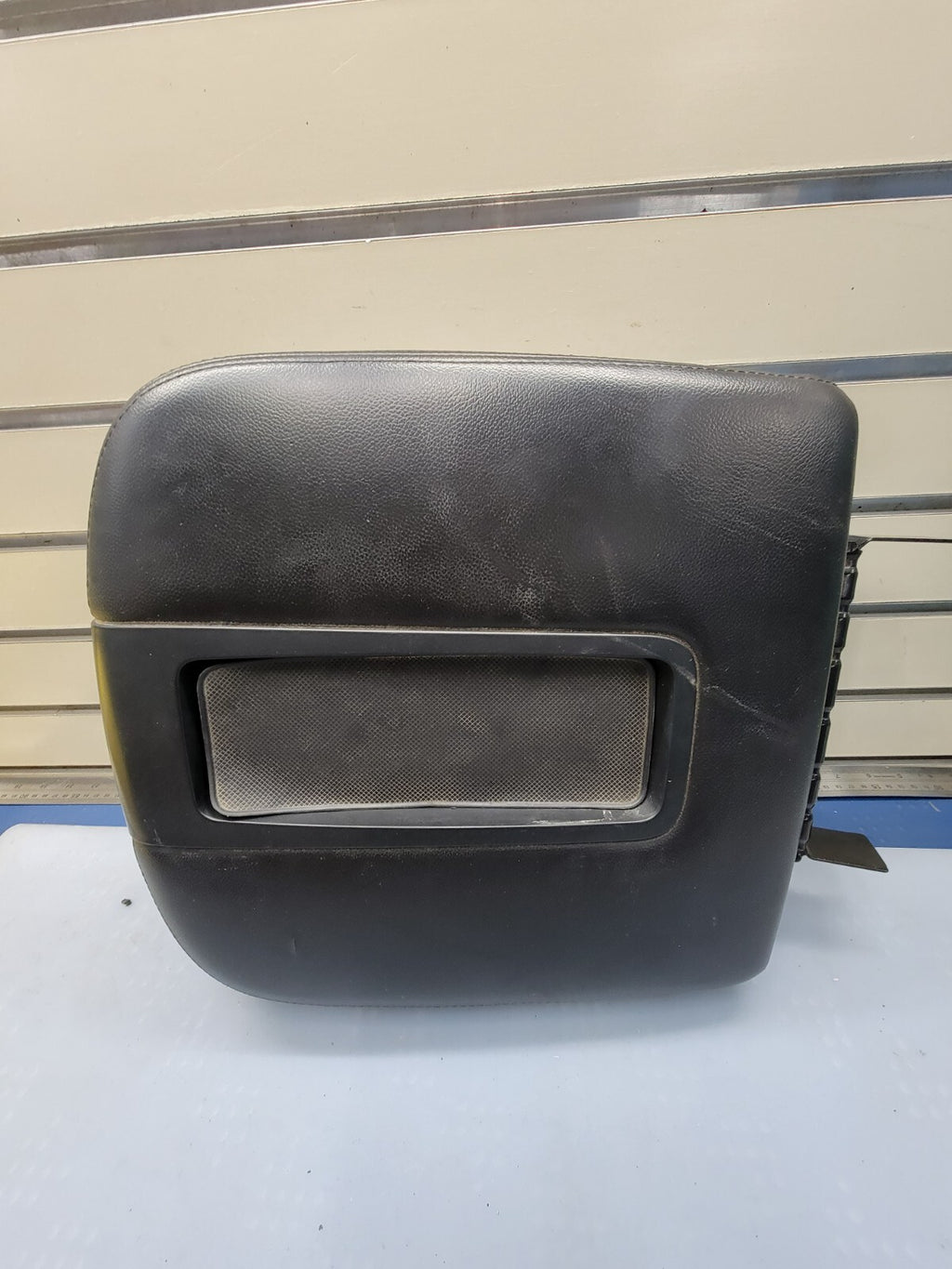 🔥07-13 Chevy Tahoe, Suburban, Yukon Leather Console Lid Armrest Cover Black JS5