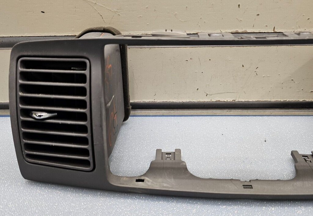 🔥03-08 COROLLA CENTER DASH AM FM RADIO STEREO BEZEL TRIM PANEL OEM DK GRAY B28