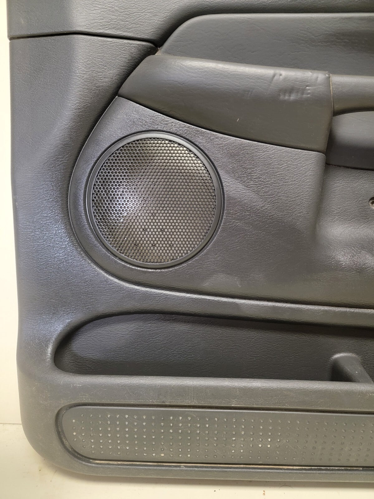 02-05 Dodge RAM Interior Door Panel Front RIGHT BLACK Auto  D11