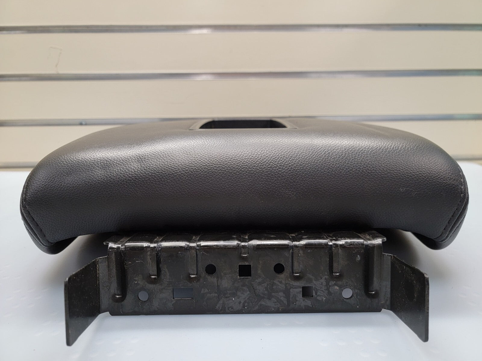 🔥07-13 Chevy Tahoe, Suburban, Yukon Leather Console Lid Armrest Cover BLACK JS5