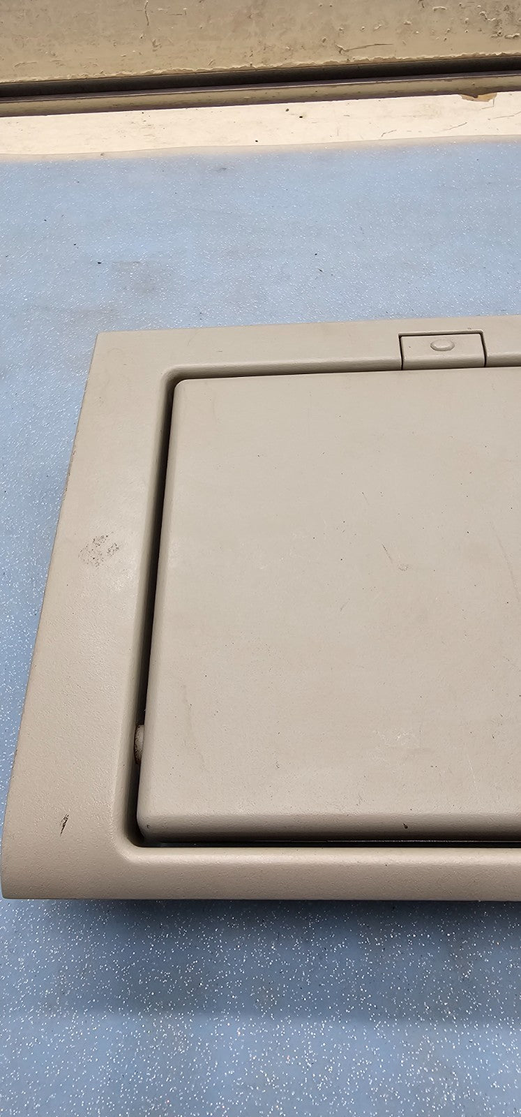 🔥07-14 Silverado Sierra Roof Overhead Entertainment System Screen Display Tan