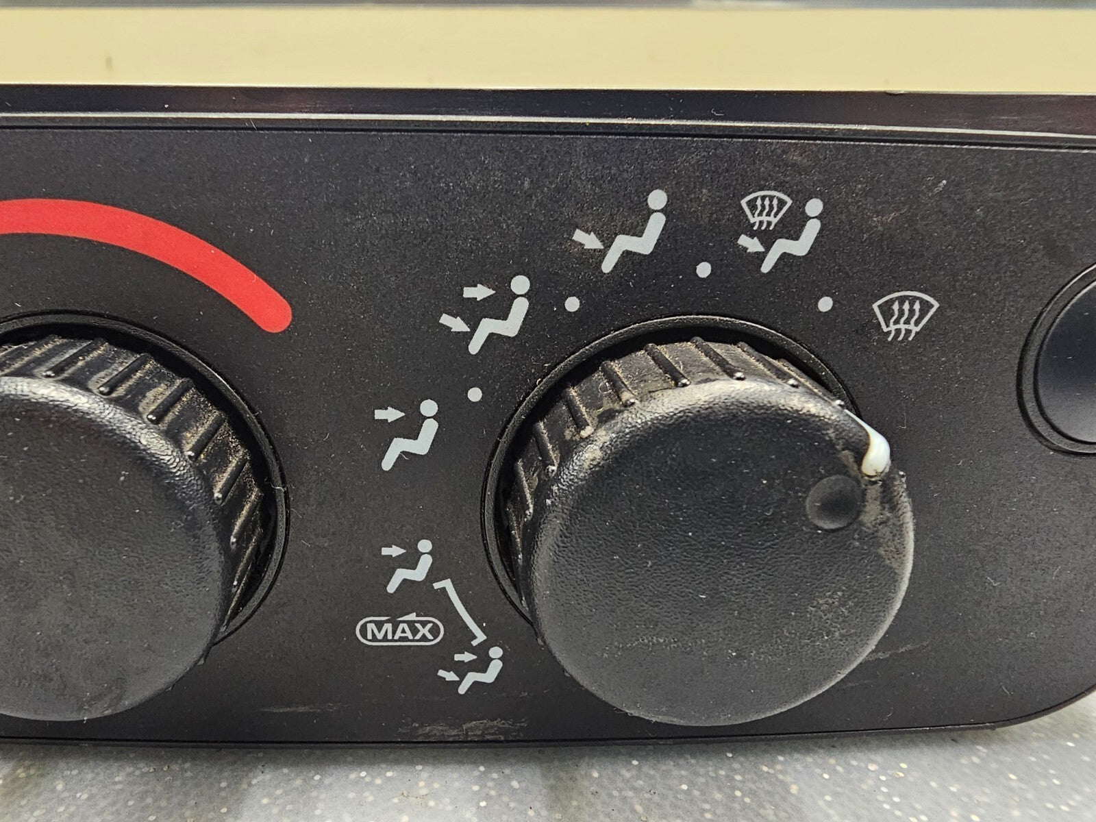 02-05 Dodge RAM 1500 Dash AC Heater Climate Temperature Control Air Conditioner
