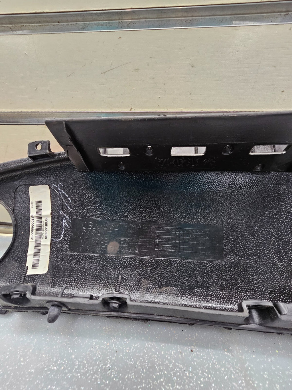 🔥2003-2005 Chrysler PT Cruiser Passenger side Dashboard Cover Red Code OEM