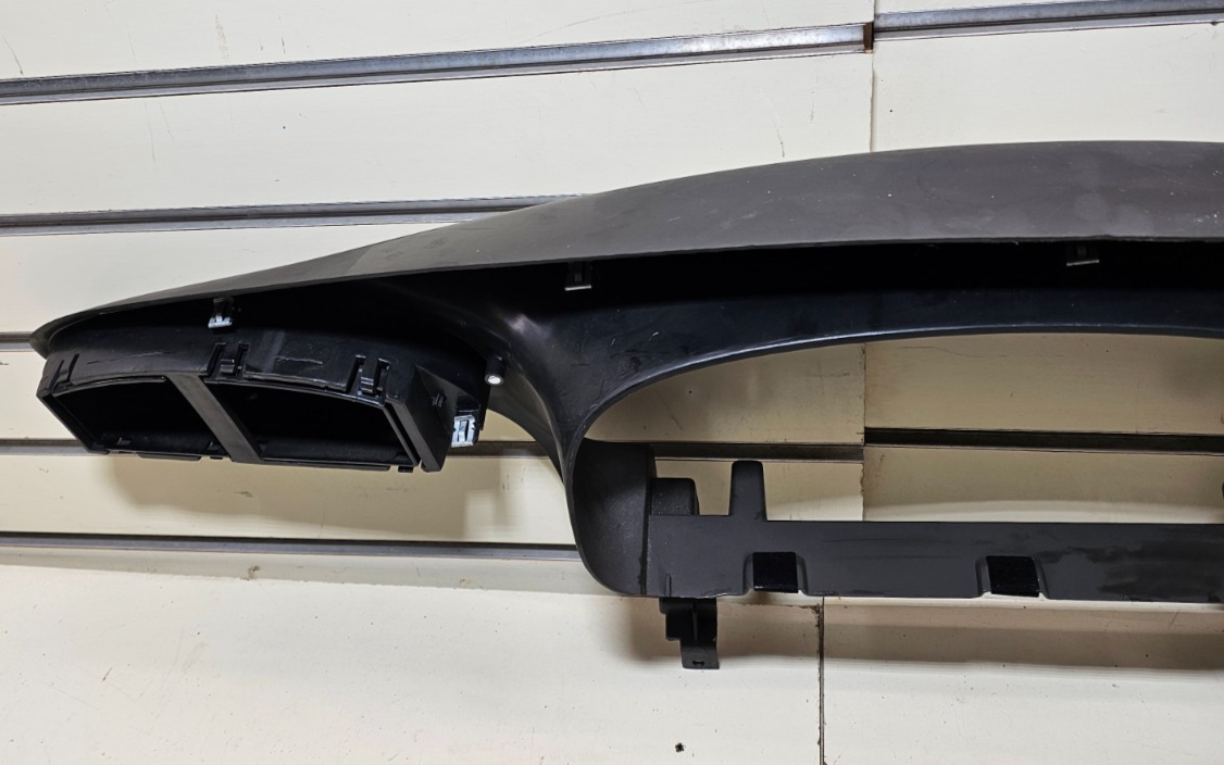 96-00 Caravan Voyager Dash instrument cluster Speedometer Tachometer Bezel Black