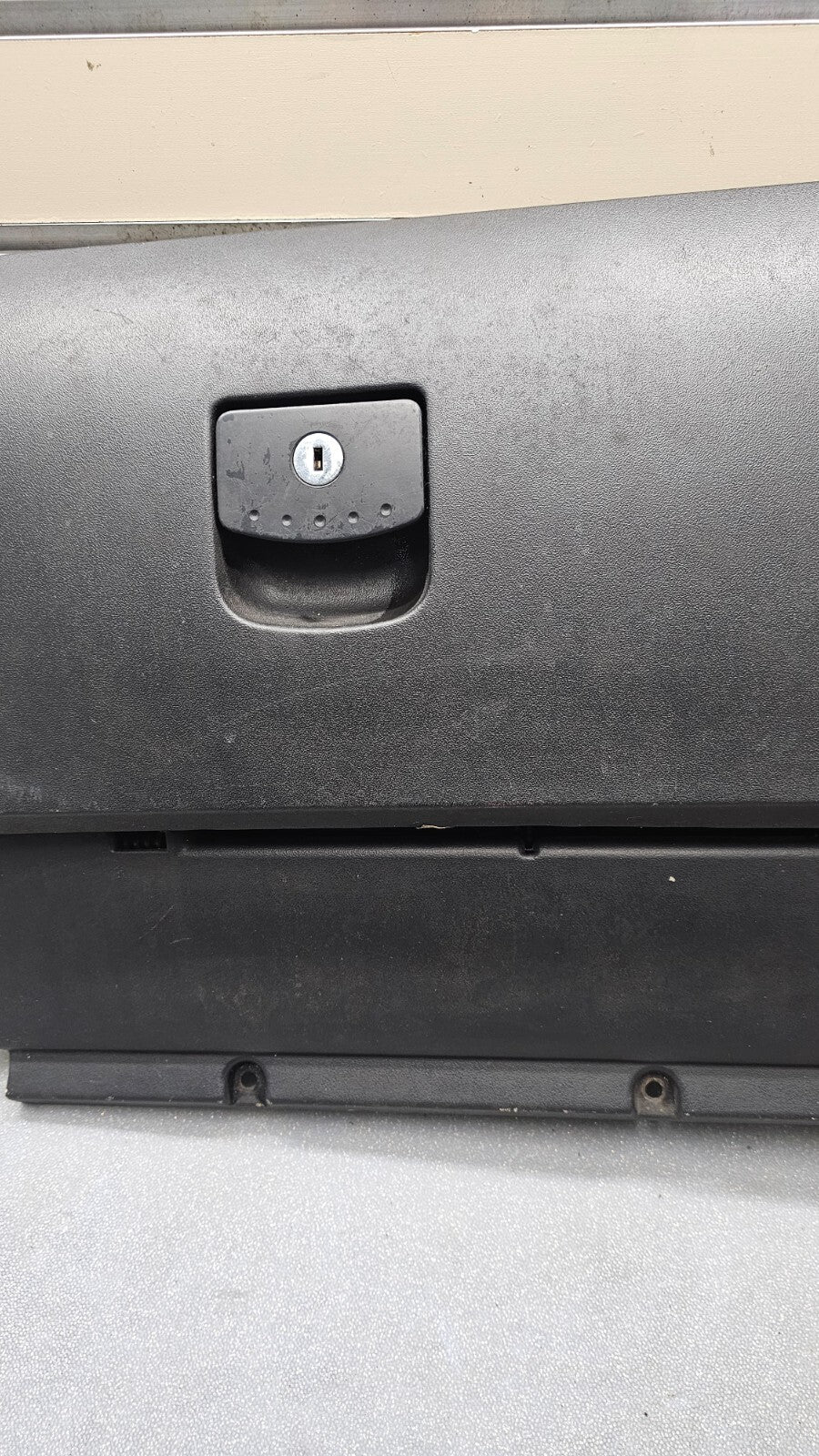 🔥98-08 Beetle Dash Glove Box Storage Compartment Assembly Instrument Black