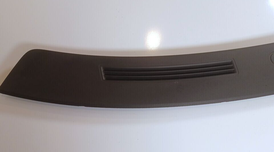 🔥2005-2007 CHRYSLER 300 UPPER DASHBOARD PAD TRIM DEFROSTER PANEL OEM DP5