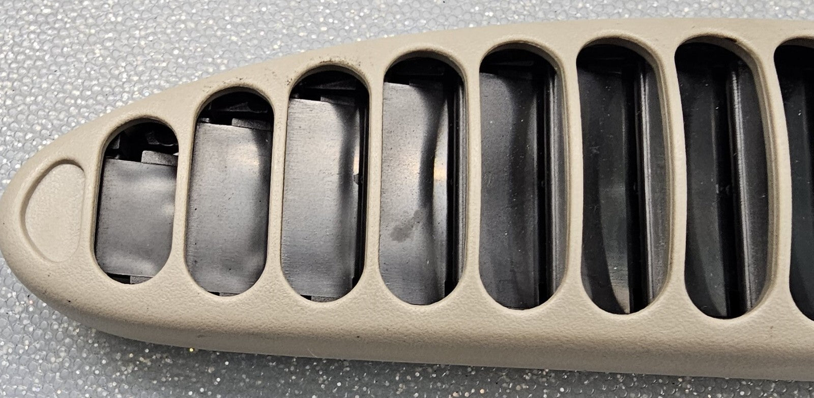 🔥01-07 Grand Caravan Town Country Rear Left Air vent Heater Filter Conditioner