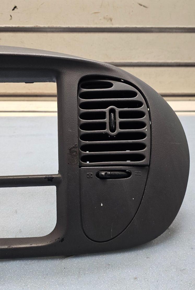 🔥97-03 Ford F-150 Dash Radio Stereo Climate BEZEL Trim Panel Line DK GRAY B1
