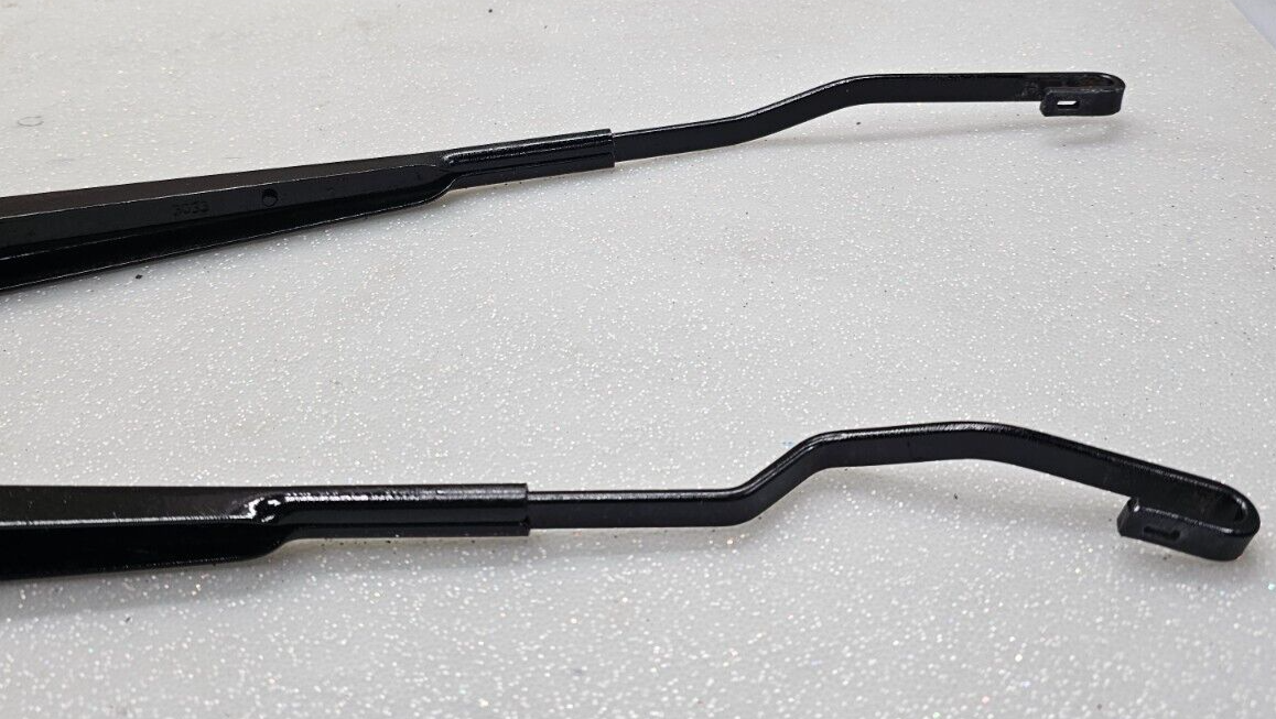 🔥1998-2011 Lincoln Town Car Front Wiper Arms Pair of RH + LH OEM