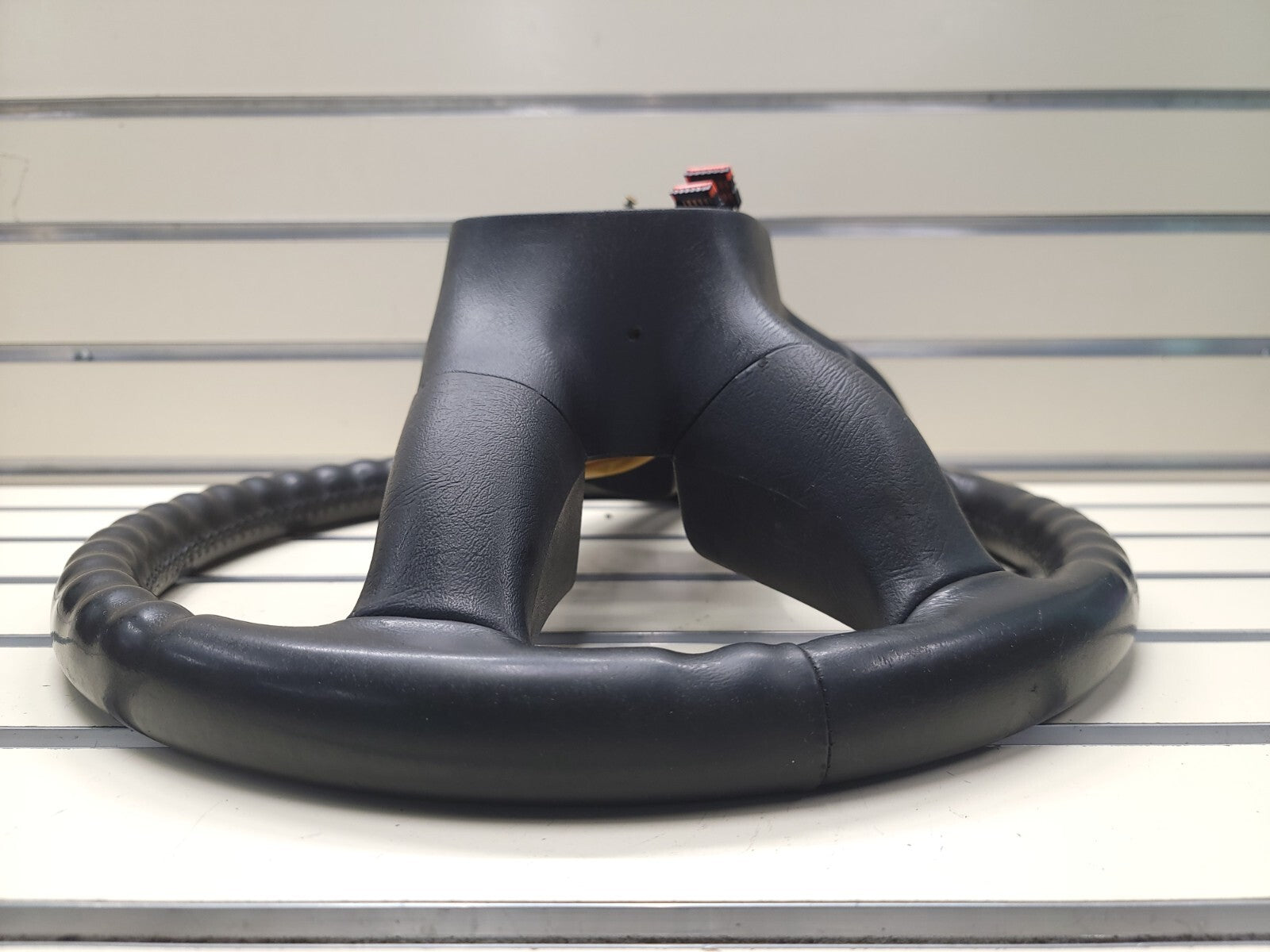 🔥03-06 SILVERADO SIERRA YUKON TAHOE SUBURBAN STEERING WHEEL LEATHER BLACK