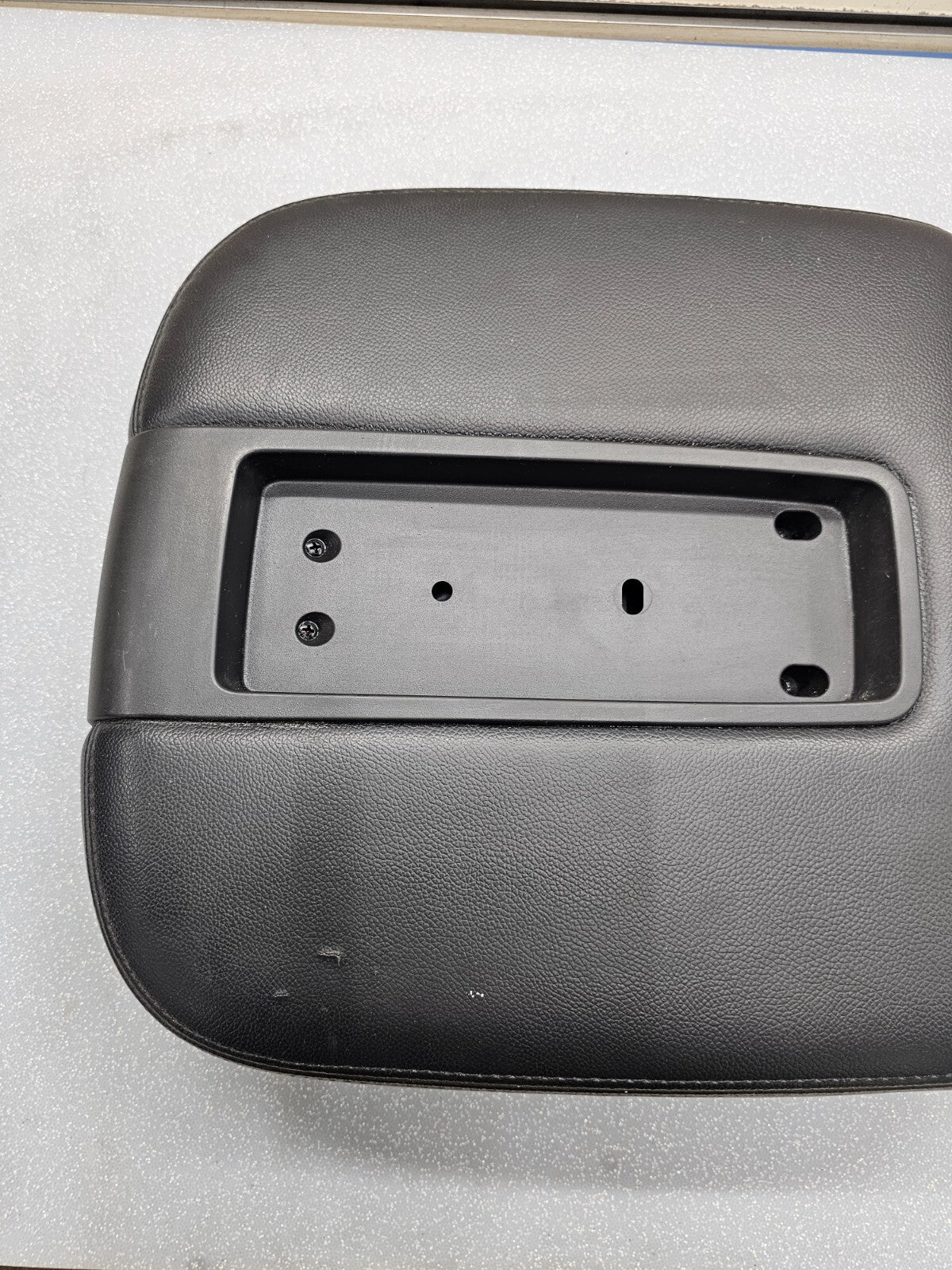🔥07-13 Tahoe Suburban Yukon Leather Console Lid Armrest Cover Top Pad Black JS5