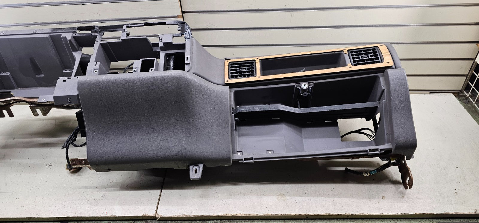 🔥94-97 Dodge Ram DASH DASHBOARD CORE Structure FRAME MOUNT gray DB3