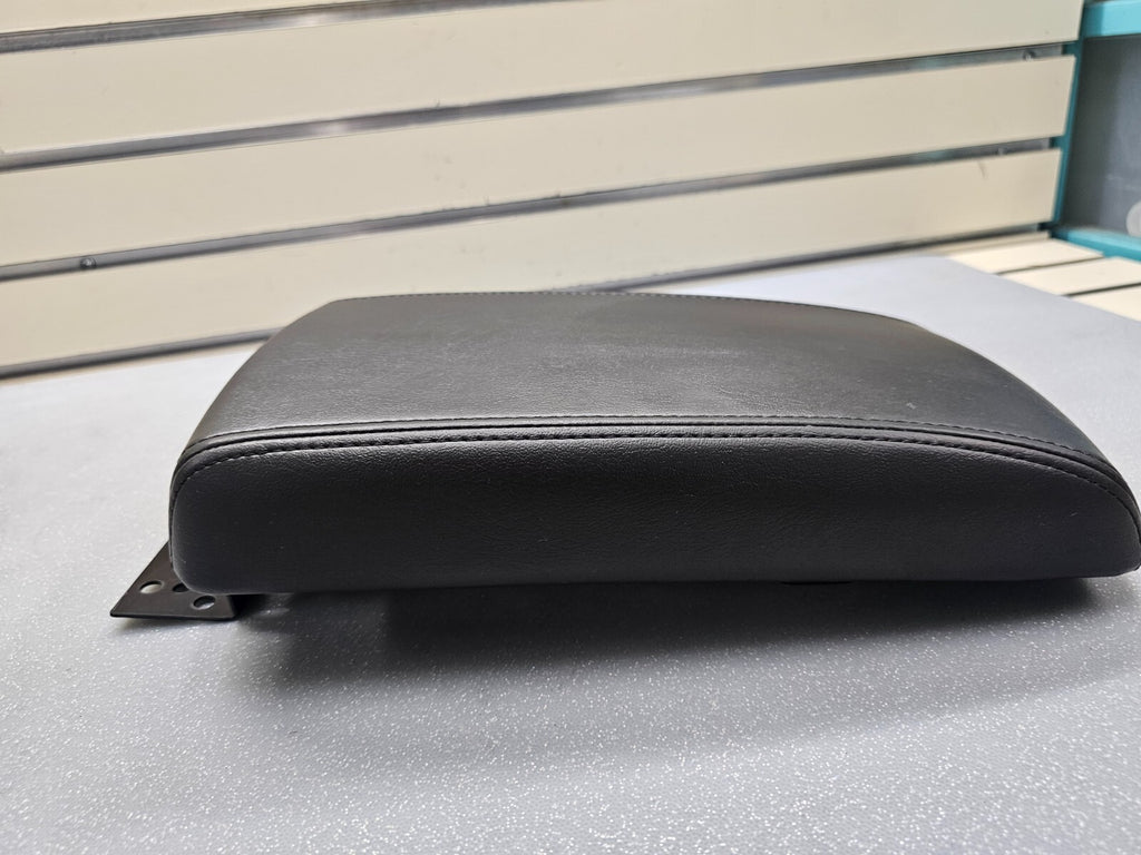 🔥06-14 CHEVROLET IMPALA CENTER CONSOLE ARM REST LID TOP PAD COVER BLACK LEATHER