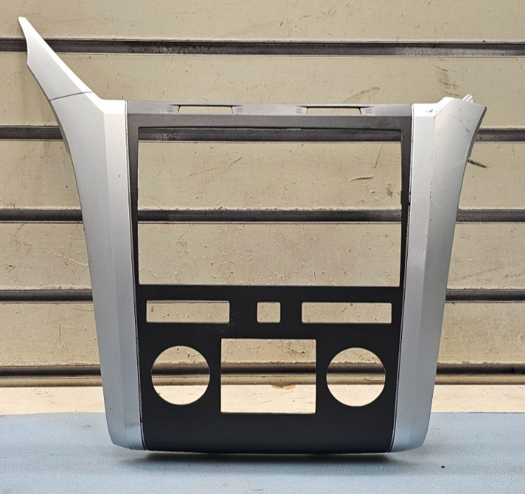 🔥09-12 Chevrolet Traverse Center Dash Radio Climate Control Cover Bezel silver
