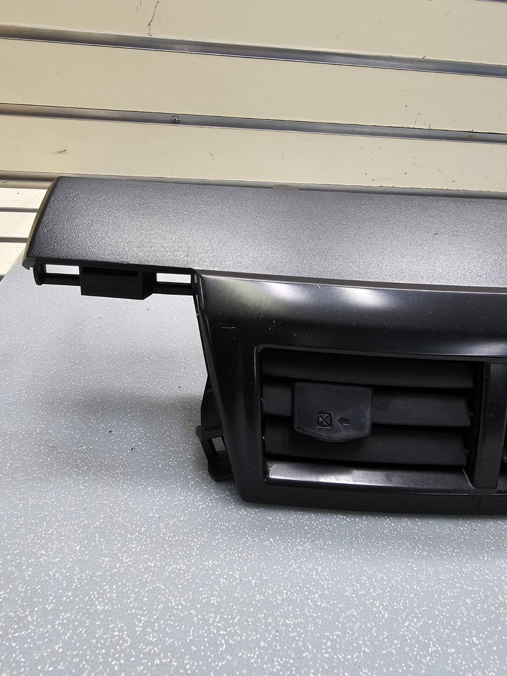 🔥12-14 Toyota Prius V Center Dash Vent Heater Air Conditioner Vents OEM