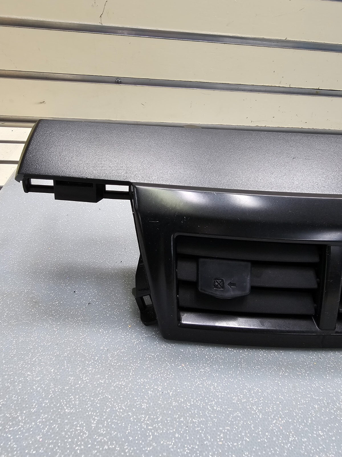 🔥12-14 Toyota Prius V Center Dash Vent Heater Air Conditioner Vents OEM