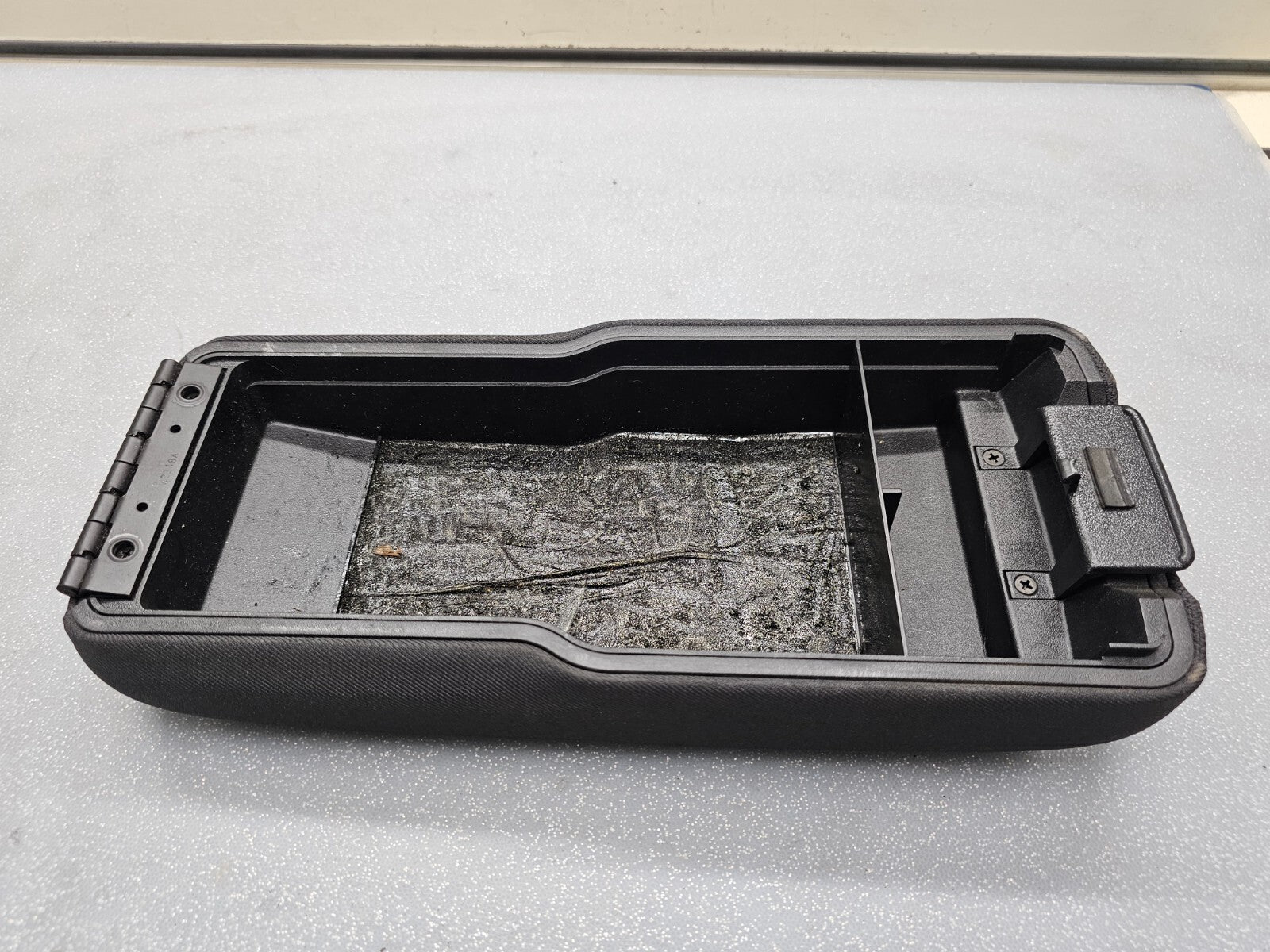 🔥98-04 BLAZER S10 SONOMA Front Center Console Lid Armrest Cloth Cover Black L7