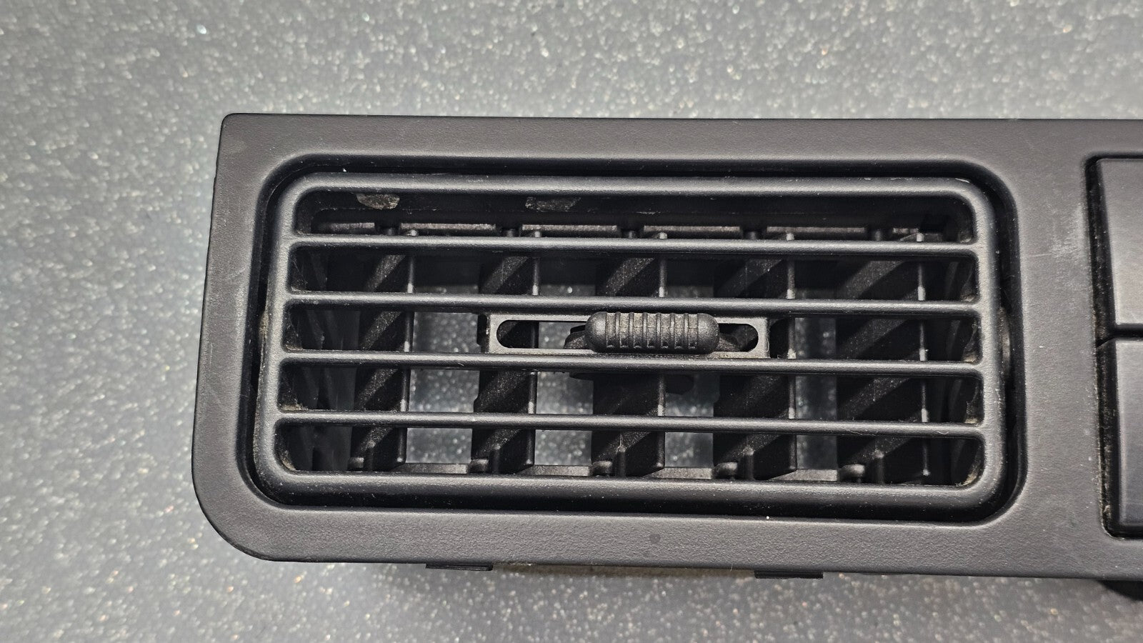🔥 05-07 Ford Focus Dash Center Air Vent Heater Conditioning Black