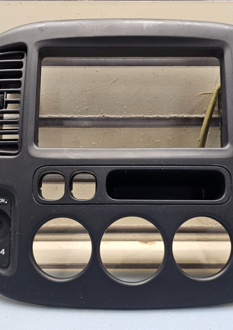 🔥2001-2007 FORD ESCAPE CENTER DASH RADIO A/C CLIMATE TRIM BEZEL BLACK OEM