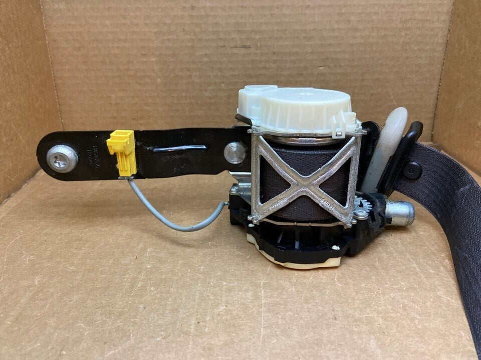 07-08 Silverado Escalade Yukon Sierra Front Left Driver Seat Belt Retractor OEM