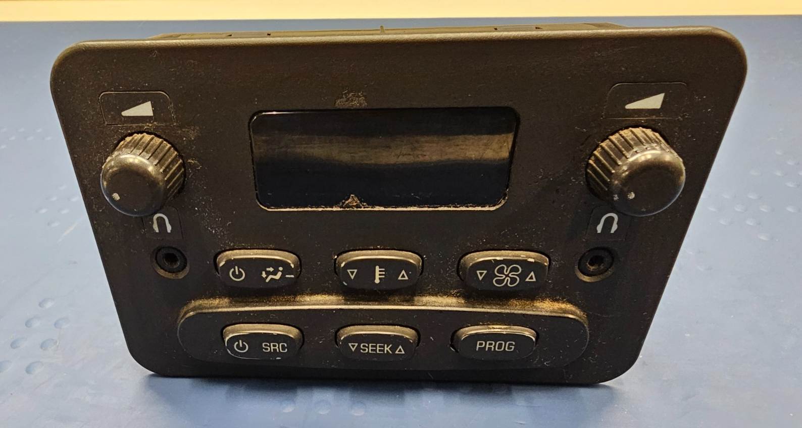 🔥03-06 Tahoe Suburban Yukon Sierra Rear Audio Climate Control Switch Panel OEM