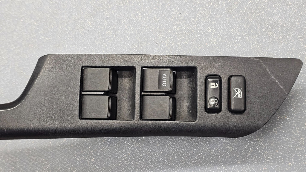 🔥09-15 Matrix Corolla Yaris Left Driver Master Power Window Switch Lock Black