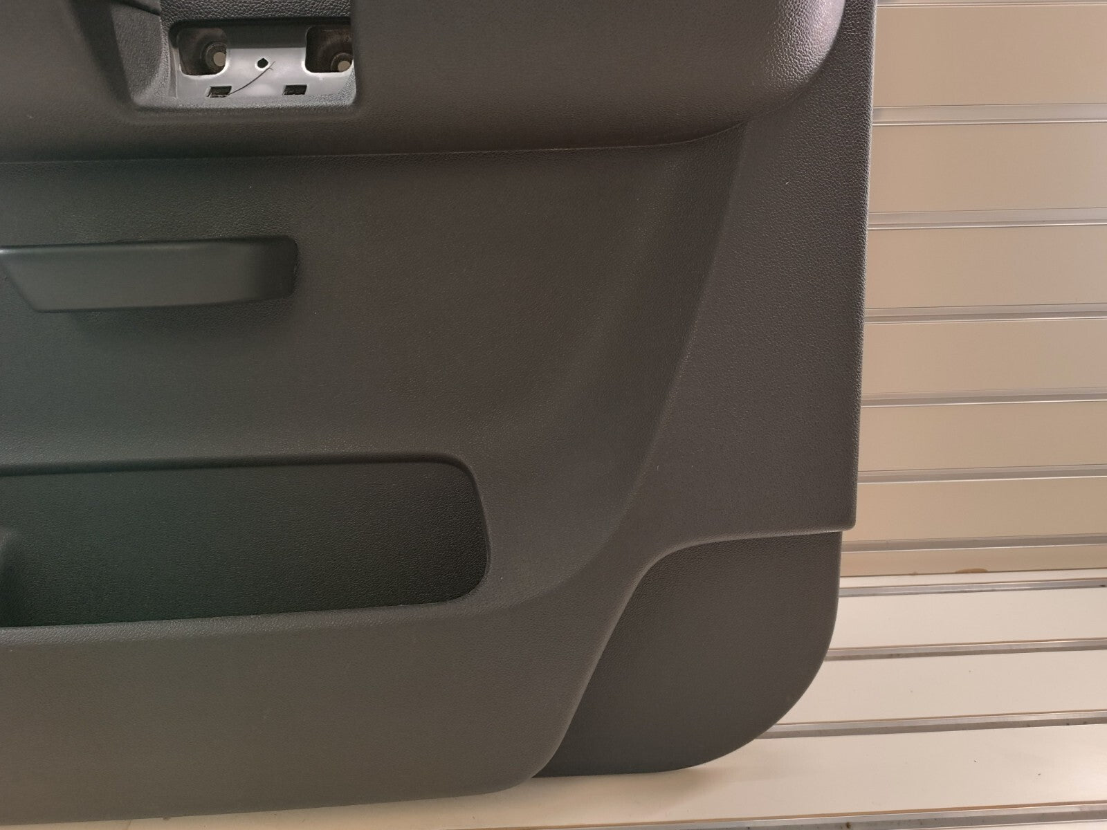 🔥07-09 Chevy Silverado Avalanche GMC Sierra Front Passenger Door Panel GRAY D19