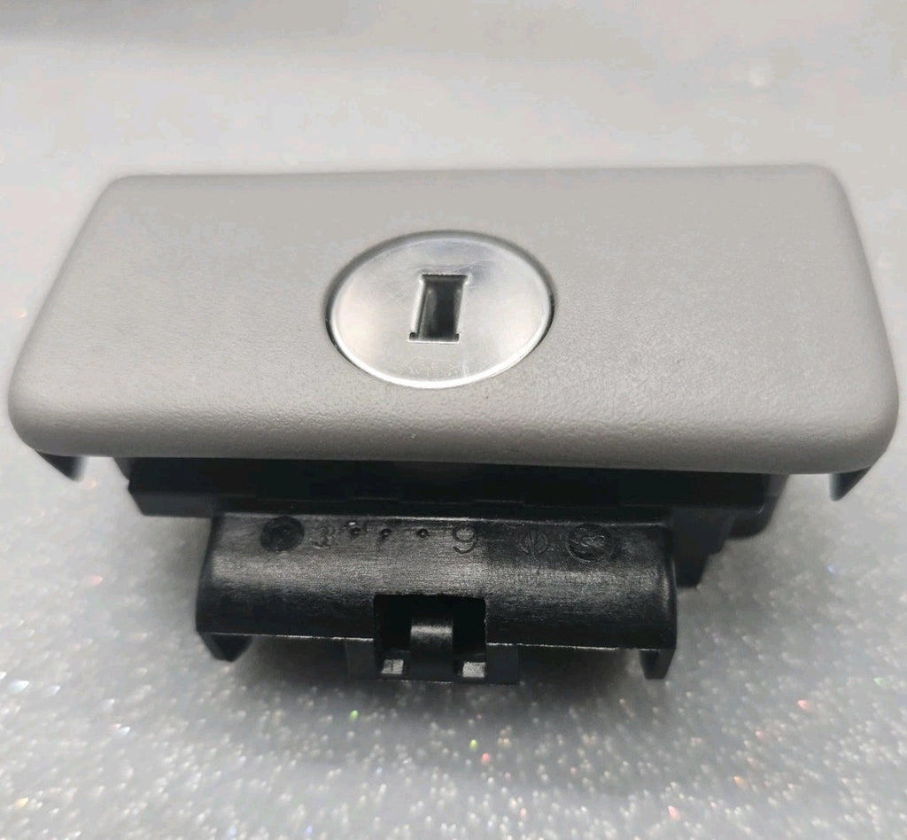 🔥02-06 TOYOTA CAMRY GLOVE BOX COMPARTMENT LATCH LOCK HANDLE STORAGE LIGHT GRAY