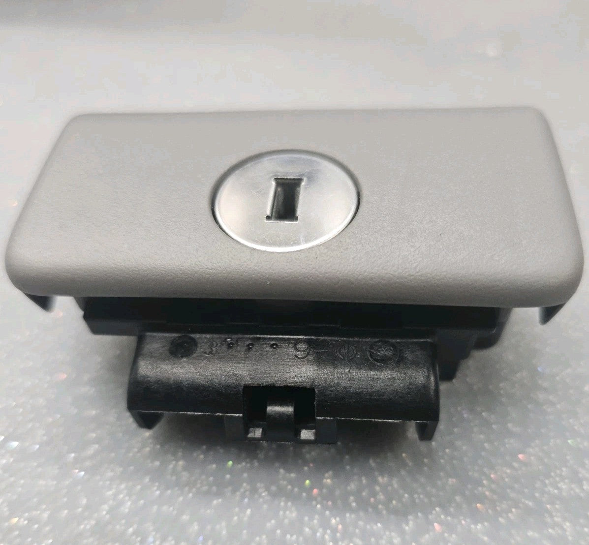 🔥02-06 TOYOTA CAMRY GLOVE BOX COMPARTMENT LATCH LOCK HANDLE STORAGE LIGHT GRAY