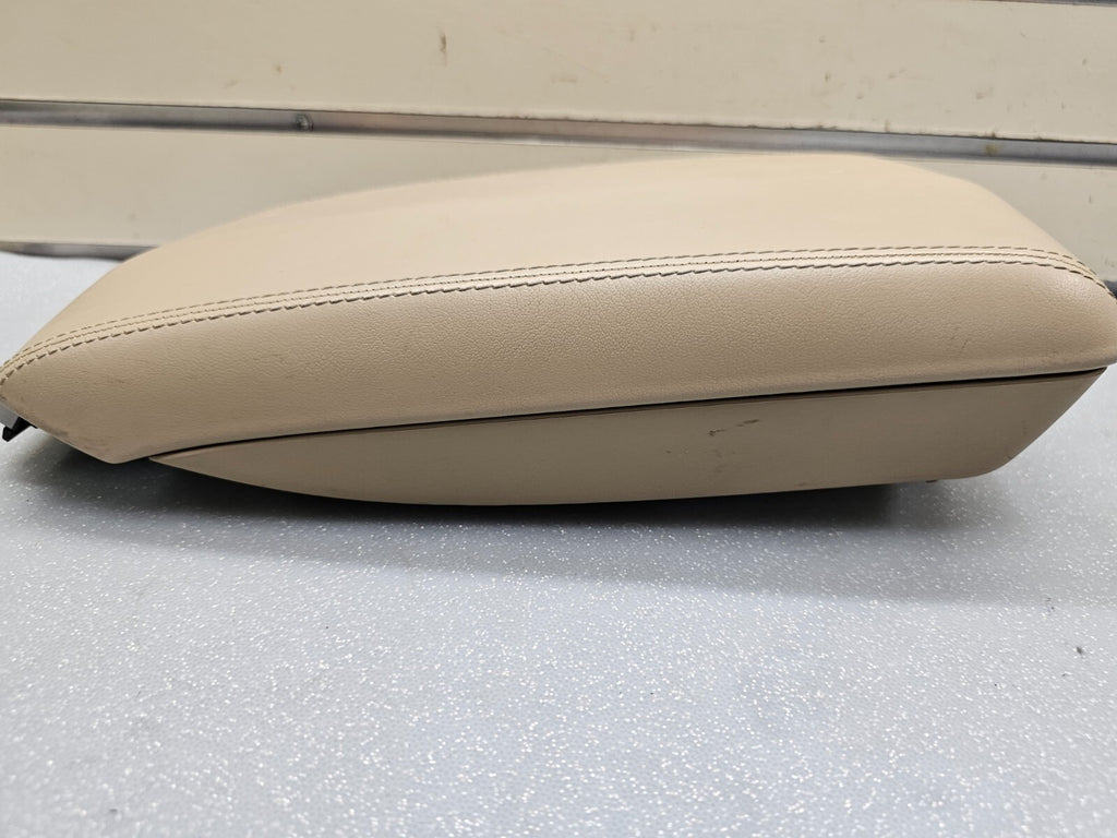 🔥08-13 Cadillac CTS Center Console Lid Armrest Leather Top Pad Assembly TAN