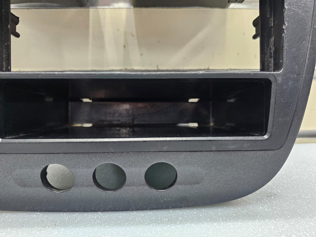 01-05 HONDA CIVIC DASH AM FM RADIO DISPLAY BEZEL CLIMATE CONTROL ASSEMBLY BLACK